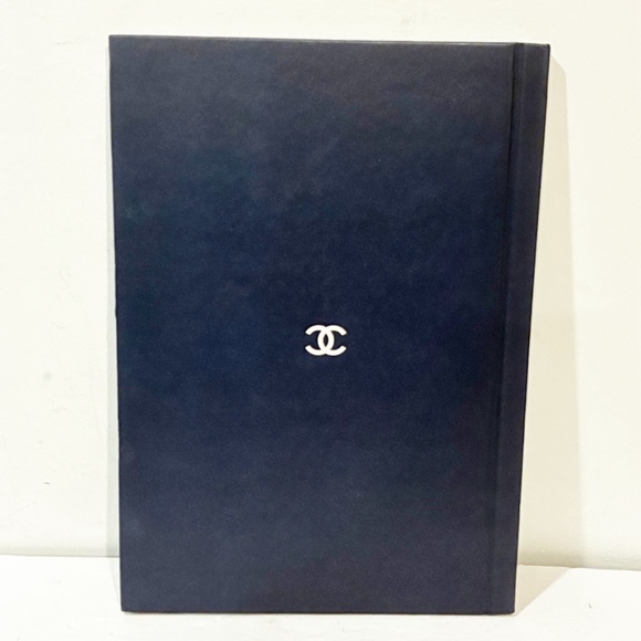 CHANEL 2018/19 Cruise Collection Booklet Artbook Fashion PENELOPE CRUZ‎ - Picture 3 of 4